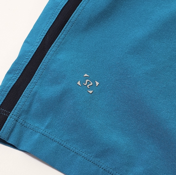 Men's L Lululemon Pace Breaker Lined Short Teal athleisure casual shorts EUS - Picture 3 of 5